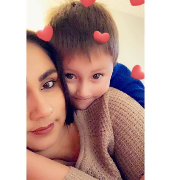 Meet your Posher, Paola - Picture 1 of 1